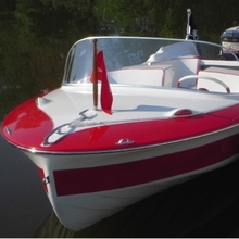 Fiberglass boat repaired with WEST SYSTEM Epoxy